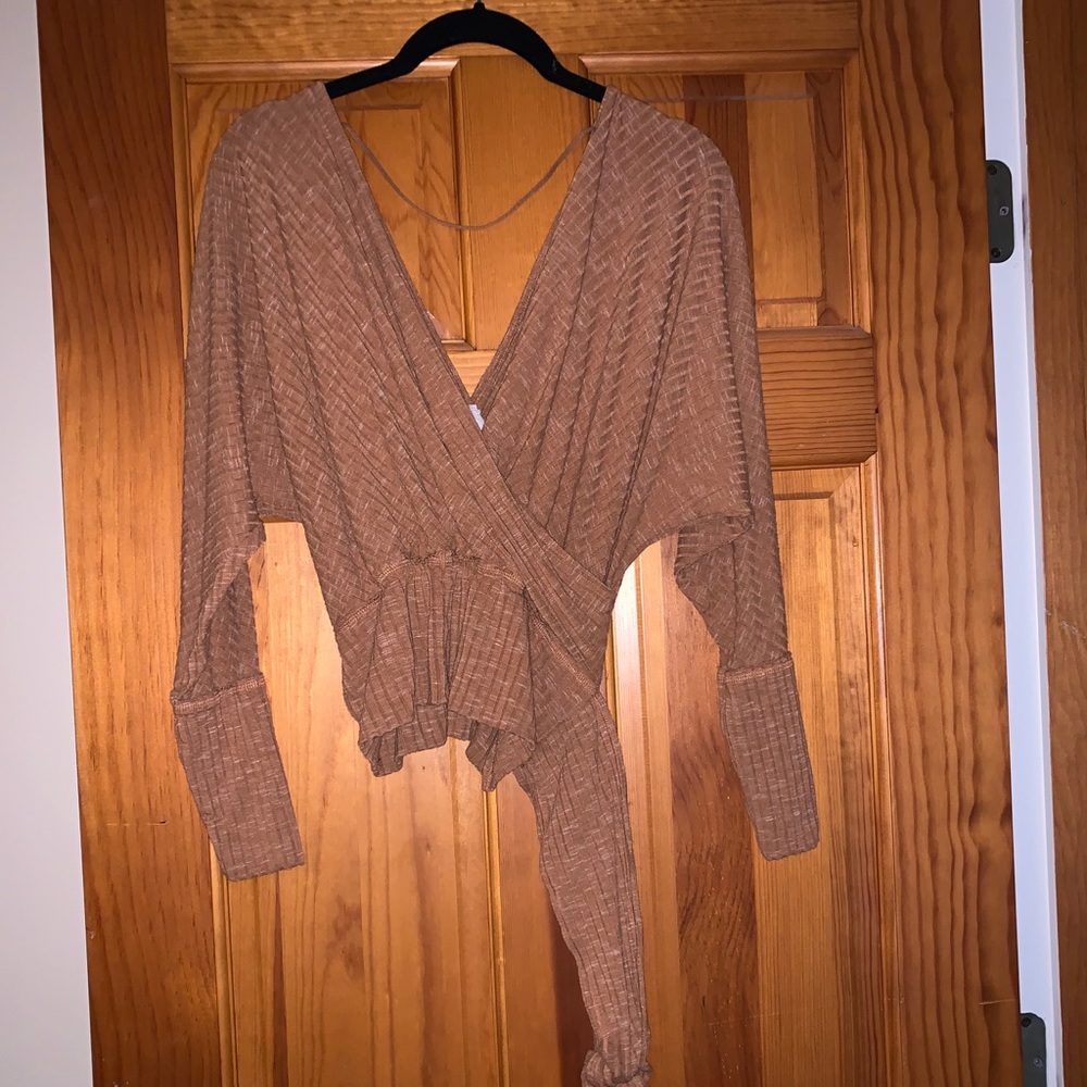 Vneck front and back with tie sash at waist